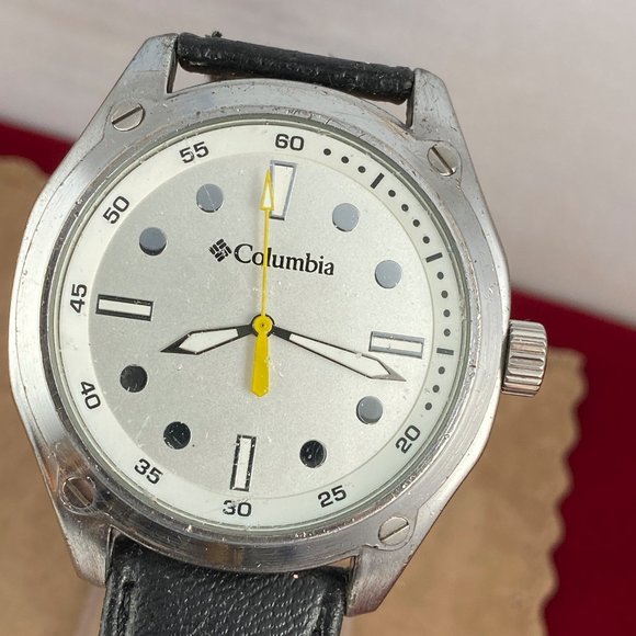 Columbia Sports Wear Sports Watch - Picture 1 of 8